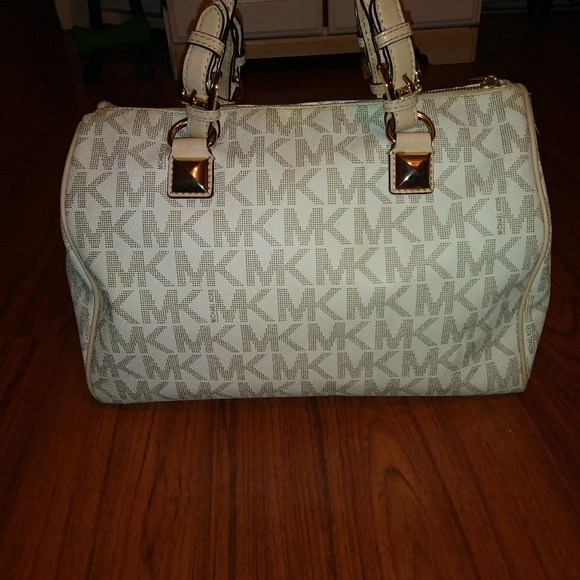Michael Kors satchel vanilla purse - Picture 3 of 8